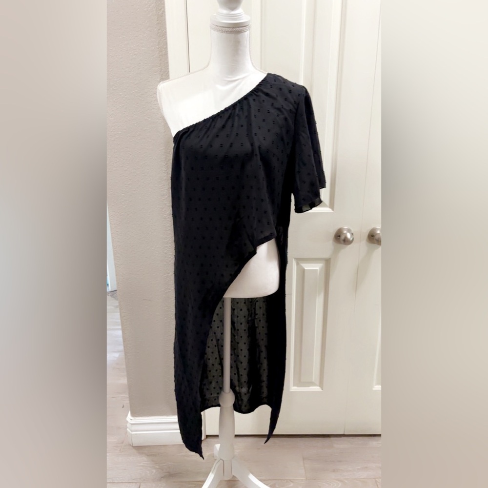 Elegant Black One-Shoulder Dress